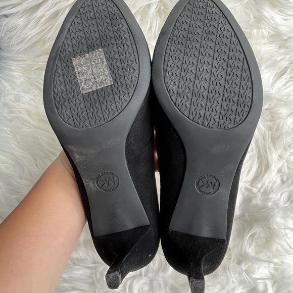 💫 LIKE NEW Michael Kors Jenna Suede Flex Pump (black, size 8.5) 👠 - Picture 5 of 6